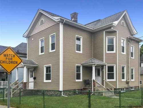 204 Downs St, Kingston, NY 12401-2620