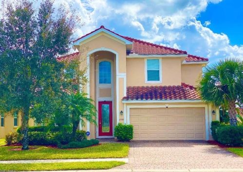 2330 Heydon Cir, Naples, FL 34120-4578