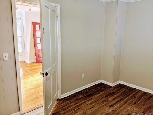 18 Taylor Ave, Bethel CT  06801-2435 exterior
