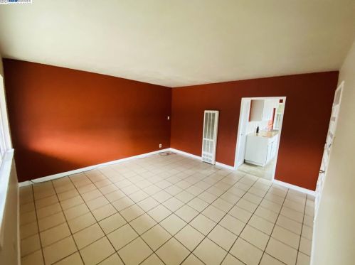 7316 Hamilton St, Oakland, CA 94621-2944
