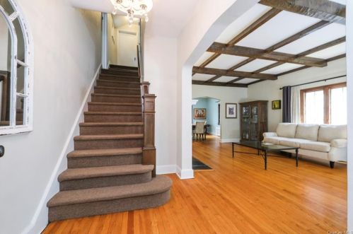 19 Woodlawn Ave, New Rochelle, NY 10804-4620