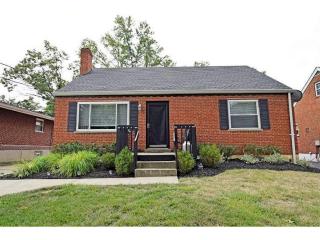 7129 Bluecrest Dr, Cincinnati, OH 45230-2265