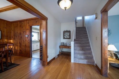 1507 8th St, Manitowoc, WI 54220-2053