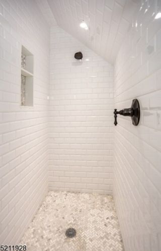 13 Gardner Rd, Parsippany NJ  07834-2108 exterior