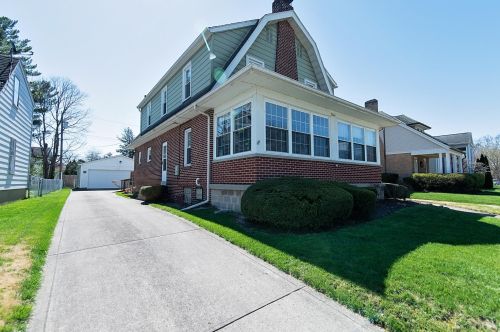 2041 Harshman Blvd, Springfield, OH 45504-3010
