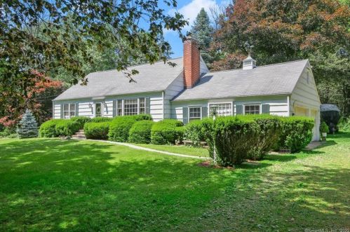 7 White Birch Rd, Ridgefield, CT 06877-5620