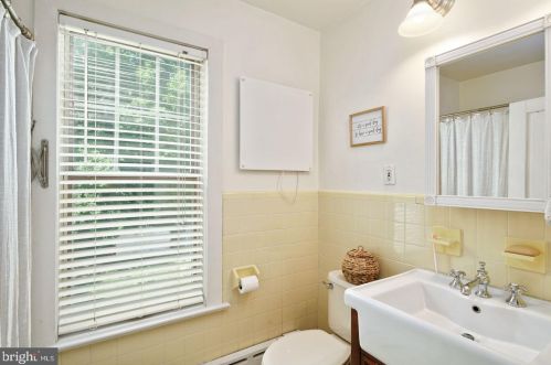 406 Westmont Ave, Camden NJ  08108-3529 exterior