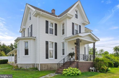 787 Ash St, Strasburg, VA 22657-2036