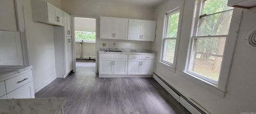 11 Brook St, Airmont, NY 10901-6104