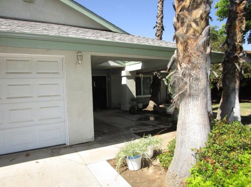 1931 San Gabriel Ave, Clovis CA  93611-4124 exterior