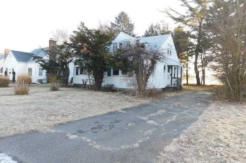 26 Ziegler Ave, Poughkeepsie, NY 12603-3107