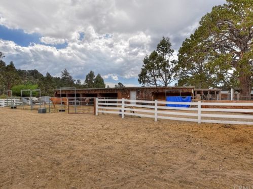 1556 Shay Rd, Big Bear City CA  92314-9180 exterior