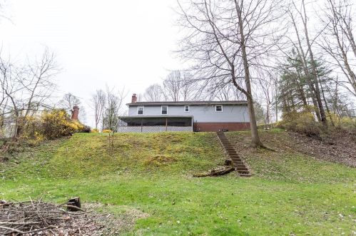 569 Upper Middletown Rd, Smock, PA 15480-1121