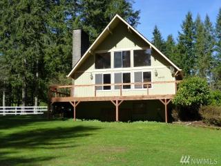 8522 Rocky Ln, Olympia, WA 98513-8921