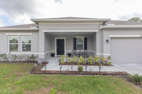 8066 104th Ave, Vero Beach, FL 32967-3619