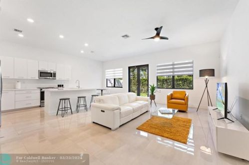 17451 41 St, Hollywood FL 33029-5035 exterior