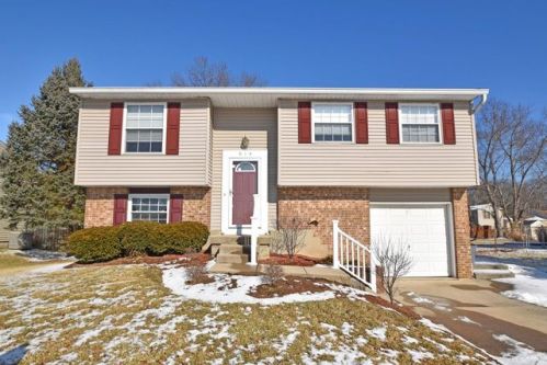 614 Deerfield Dr, New Haven, OH 45030-2012