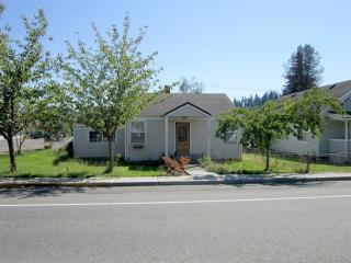 405 Simpson Ave, Garden City, WA 98557-9600