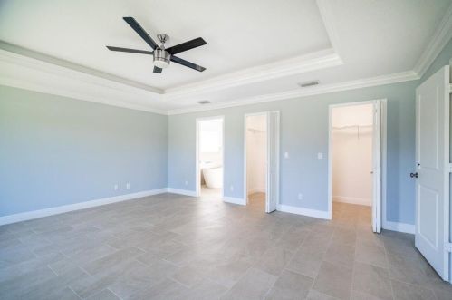 335 Saginaw Ave, Fort Pierce FL 34953-5993 exterior