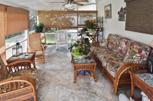 1097 Alhambra Cir, Naples FL 34103-3287 exterior