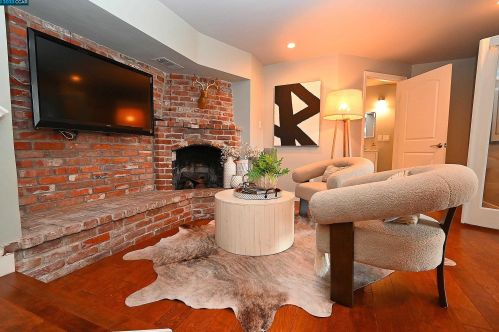 122 El Toyonal, Orinda CA  94563-2133 exterior