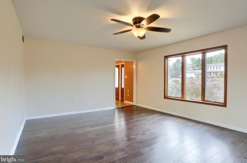 70 Acomo Dr, Siddonsburg PA  17019-9782 exterior