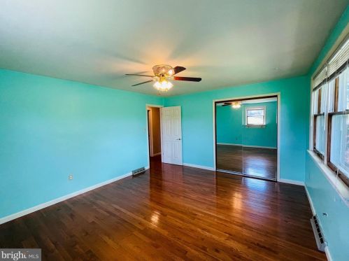 2879 Perkiomenville Rd, Harleysville PA  19438-1343 exterior