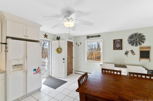 261 Whistle Town Rd, East Lyme CT  06333-1031 exterior