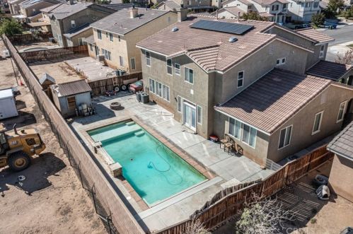 11671 Beachcomber Ln, Victorville, CA 92392-6853