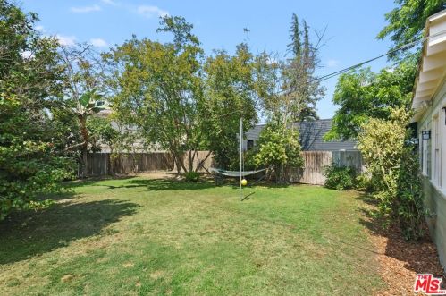 12259 Hartsook St, North Hollywood CA  91607-3054 exterior