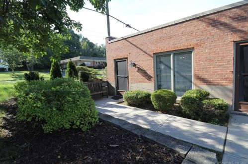 319 New Britain Rd, Kensington CT  06037-1363 exterior