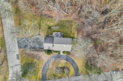 36 Laurel Dr, Upper Stepney CT  06468-1650 exterior