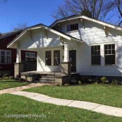 805 Hawthorne Ln, Charlotte NC  28204-2109 exterior