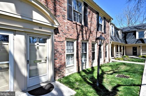 182 Albemarle Dr, Blue Bell, PA 19422-1129