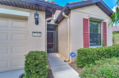 5642 Sunset Falls Dr, Ruskin, FL 33572-3111