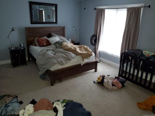 22 Hudson Cir, Marlborough NY  12542-6187 exterior