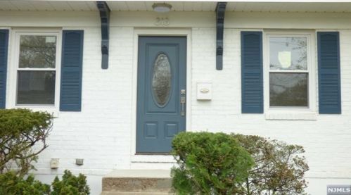 313 Prospect Ave, Dumont NJ  07628-1811 exterior