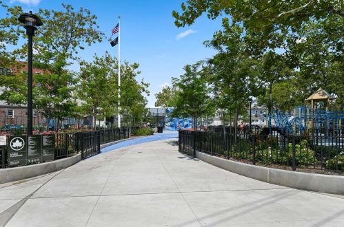 65-09 Beach Channel Dr, Far Rockaway NY  11691-2402 exterior