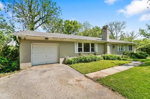 700 Berkshire Ln, Cincinnati, OH 45220-1413