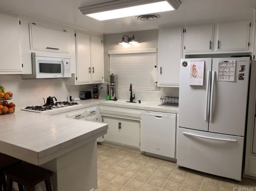 43717 Albeck Ave, Lancaster CA 93536-5746 exterior