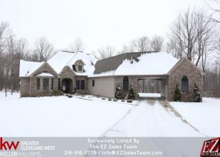 1036 Arborcrest Dr, Hinckley, OH 44233-9150
