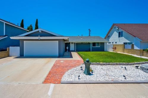 9629 Pauline Dr, Cypress, CA 90630-4032