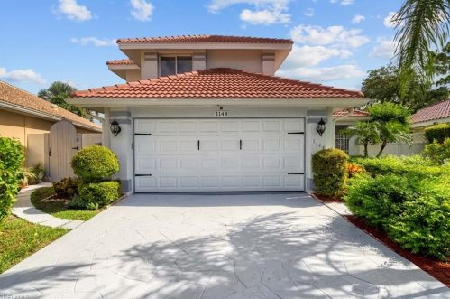1148 Jardin Dr, Naples, FL 34104-6615