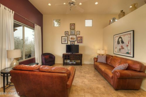 5280 Nightbloom Way, Tucson, AZ 85747-5901