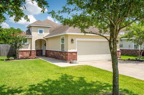 11747 Champions Gate Dr, Mont Belvieu, TX 77535