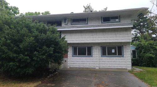 300 New Jersey Ave, Bayshore, NY 11706-3302