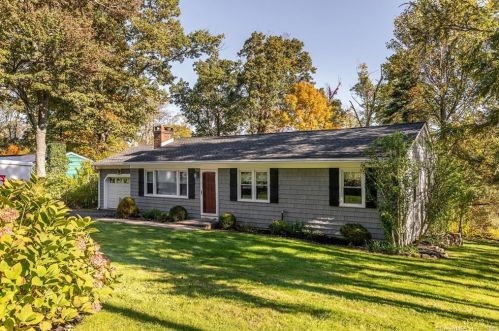 27 Dana Rd, Danbury, CT 06811-2914