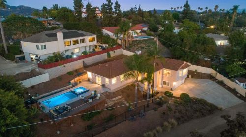 204 Colina Ter, Vista, CA 92084-5637