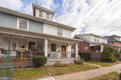 419 Derstine Ave, Lansdale PA 19446-3536 exterior