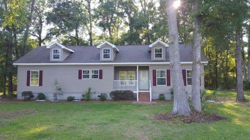 4 Riley Rd, Beaufort, SC 29906-9025